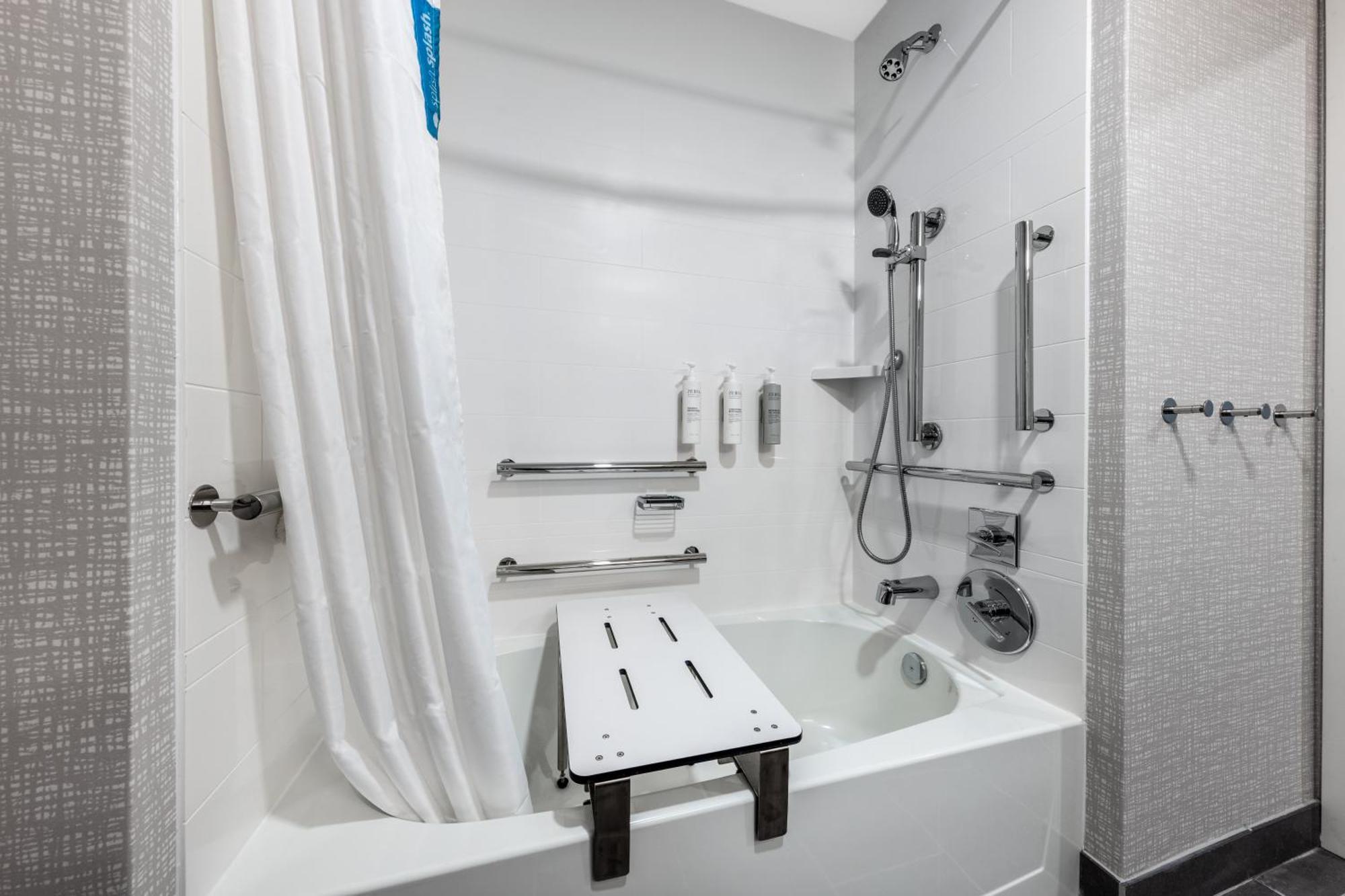 Hampton Inn Columbus Downtown, Ga Экстерьер фото